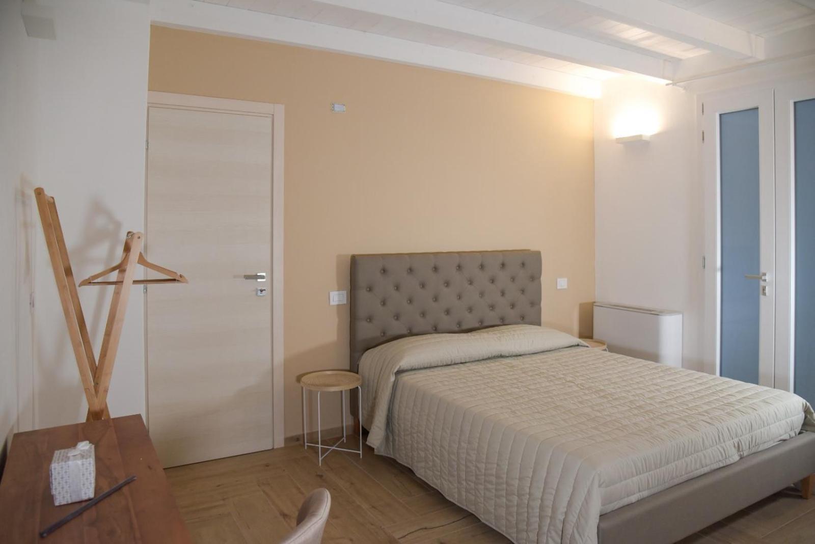 Serenity Apulian Rooms Trepuzzi Экстерьер фото